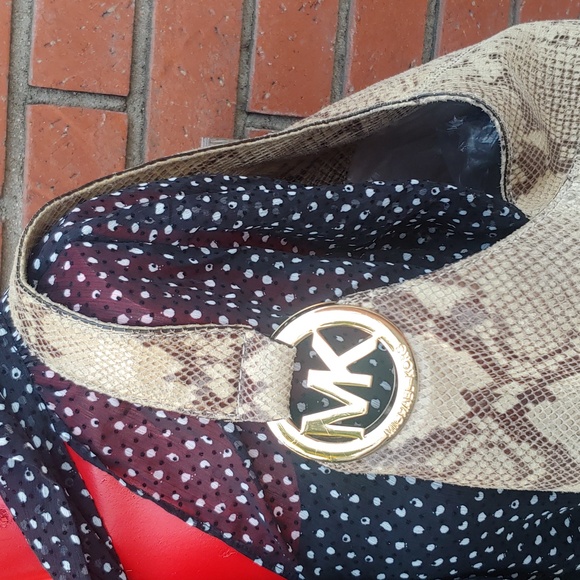 Michael Kors Leather Snake Print Hobo Bag in Cream and Brown - Picture 5 of 16
